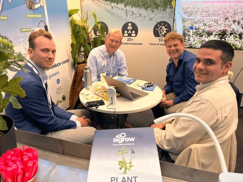 Equipo Sigrow – soporte hortícola experto para productores de invernadero